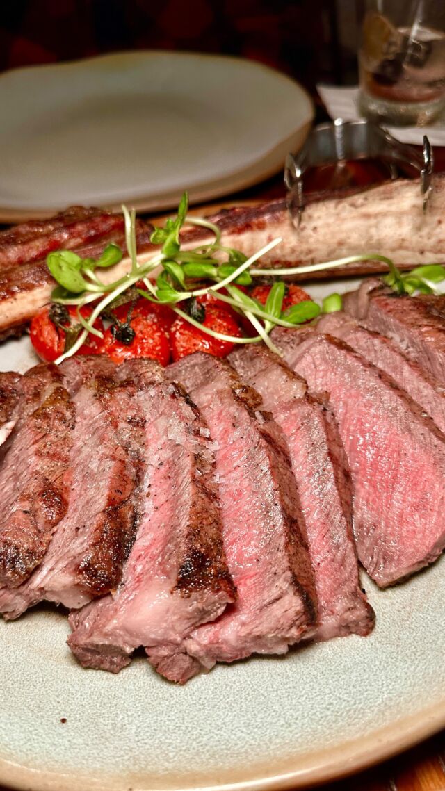 HERE is everything we ordered… 👇

🐊 Complimentary Bread Service (with alligator shaped butter)

🥃 Double Smoked Old Fashioned 

🦀 Jumbo Lump Crab Cake

Seared Sea Scallops

🥩 Wagyu Beef Carpaccio

🥩Tomahawk For Two (36 oz) With sauces: Chimichurri, Béarnaise Sauce, and Black Garlic Butter
 🥔 Side of Mashed Potatoes Choice of two sides

🥬 Gator Drool Beer Braised Collard Greens

A Land Remembered takes its inspiration from the 1984 novel by the same name.

I love the atmosphere of this restaurant - the light level was perfect and gave a dark moody ambiance that I want from an upscale streak house. Perfect for a date night or dinner with friends. 

All steaks here are halal.

🎟️ They do validate your valet parking.

Thank you to Rosen Hotels & Resorts and the A Land Remembered team for hosting us.

#orlandofood #orlandofoodie #orlandoeats #thingstodoinorlando #stufftodoinorlando