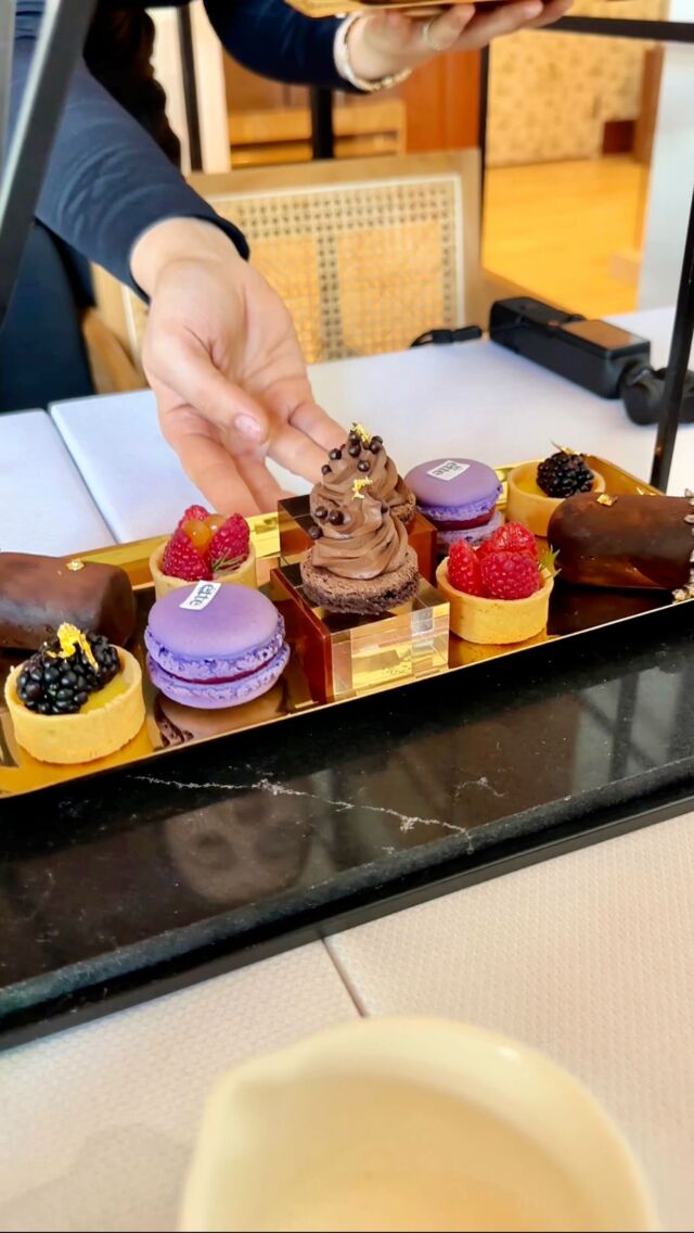 Forget brunch, I’m in my Afternoon Tea Era…

🫖 Afternoon Tea at @saltandthecellarbyakiraback takes place Sunday afternoons starting at 12pm. 

🗓️ You can book the experience via @opentable .

#orlandofood #orlandofoodie #thingstodoinorlando #stufftodoinorlando #afternoontea